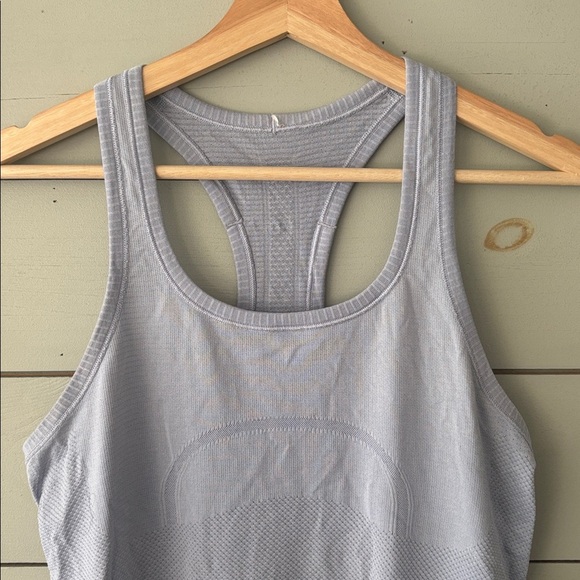 Lululemon Swiftly Tech Racerback Tank – berry mist (Size 6) - Picture 5 of 7